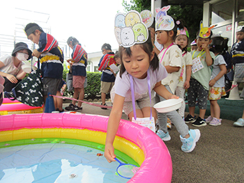 2023夏まつり金魚すくい屋さん写真４