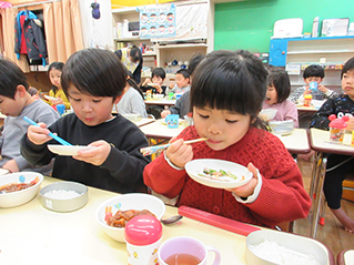 ３～５歳児 食育画像２